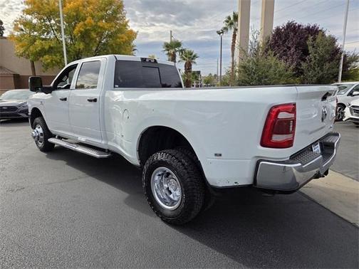2024 RAM 3500 Tradesman Crew Cab 4x4 8' Box