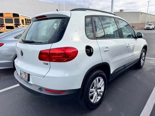 2016 Volkswagen Tiguan S