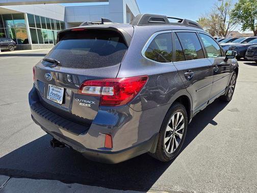 Carbide Gray Metallic 2017 Subaru Outback 2.5i Limited