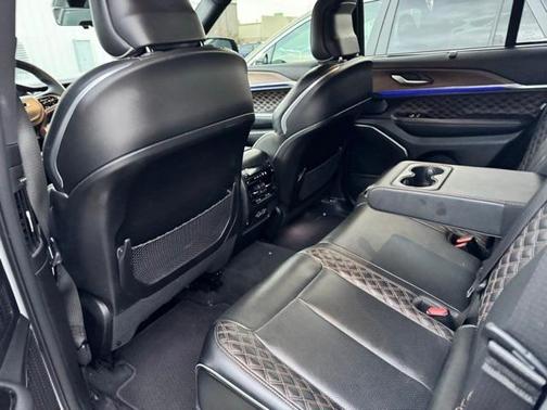 2022 Jeep Grand Cherokee Summit