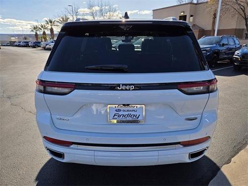 2022 Jeep Grand Cherokee Summit