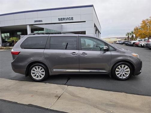 2017 Toyota Sienna Limited Premium
