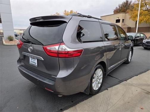 2017 Toyota Sienna Limited Premium