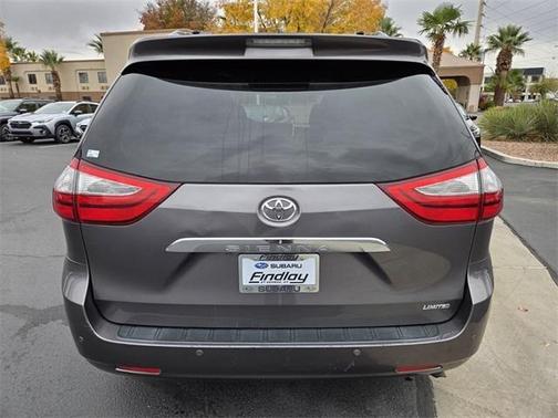 2017 Toyota Sienna Limited Premium