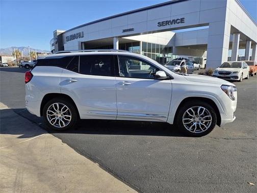 2023 GMC Terrain Denali