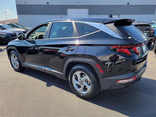 2023 Hyundai TUCSON SE