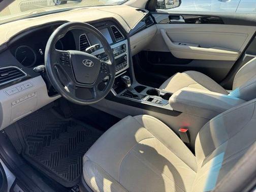 Ion Silver 2017 Hyundai SONATA Hybrid Limited