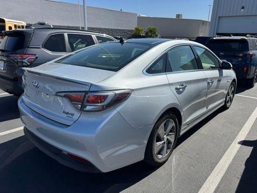 Ion Silver 2017 Hyundai SONATA Hybrid Limited