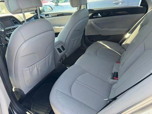 Ion Silver 2017 Hyundai SONATA Hybrid Limited