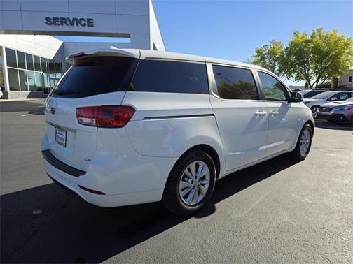 2017 Kia Sedona LX