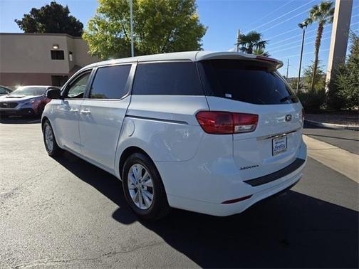2017 Kia Sedona LX