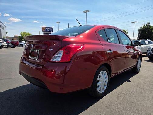 Cayenne Red Metallic 2019 Nissan Versa 1.6 SV