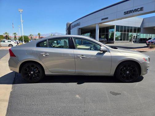 Seashell Metallic 2016 Volvo S60 Inscription T5 Drive-E Platinum