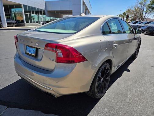 Seashell Metallic 2016 Volvo S60 Inscription T5 Drive-E Platinum