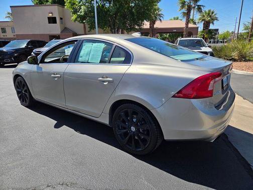 Seashell Metallic 2016 Volvo S60 Inscription T5 Drive-E Platinum