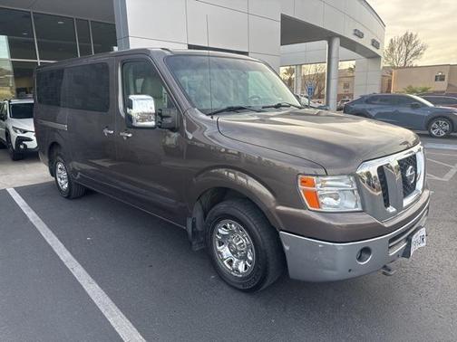 2014 Nissan NV Passenger NV3500 HD SL V8