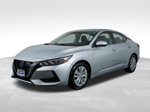 Brilliant Silver Metallic 2023 Nissan Sentra S