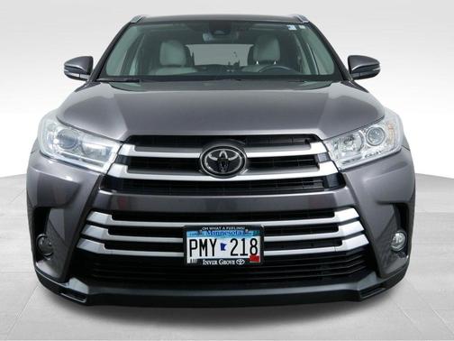 Predawn Gray Mica 2017 Toyota Highlander XLE