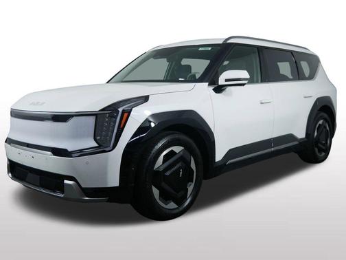 Snow White Pearl 2024 Kia EV9 Land
