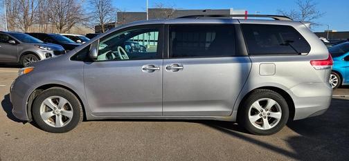 2011 Toyota Sienna LE