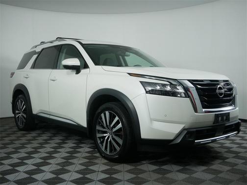 2022 Nissan Pathfinder Platinum