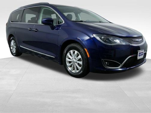 2018 Chrysler Pacifica Touring-L Plus