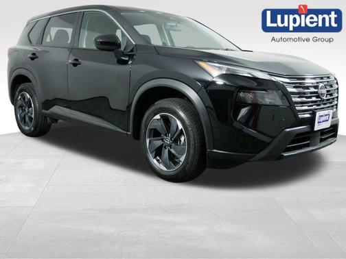 Super Black 2025 Nissan Rogue SV