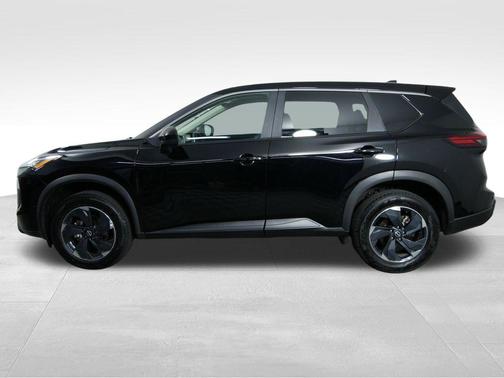 Super Black 2025 Nissan Rogue SV