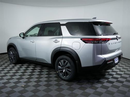 2025 Nissan Pathfinder S