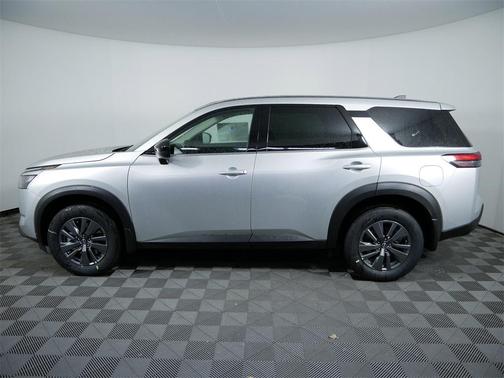 2025 Nissan Pathfinder S