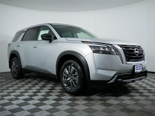 2025 Nissan Pathfinder S