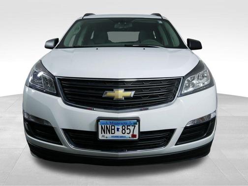 Summit White 2016 Chevrolet Traverse LS