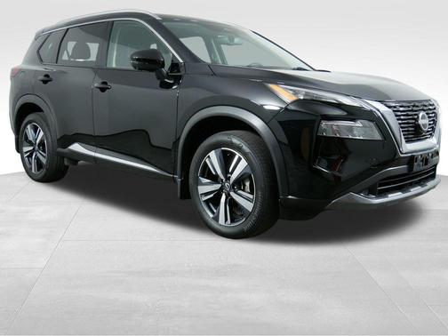 Black 2022 Nissan Rogue SL