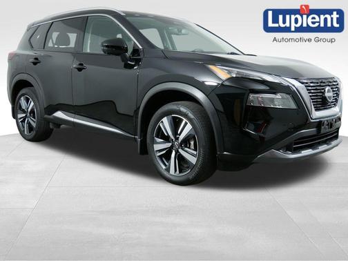 Black 2022 Nissan Rogue SL