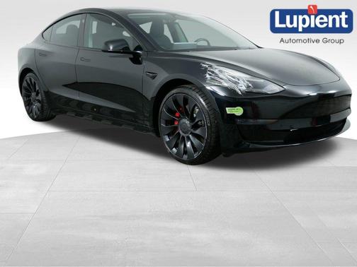 Black 2022 Tesla Model 3 Performance