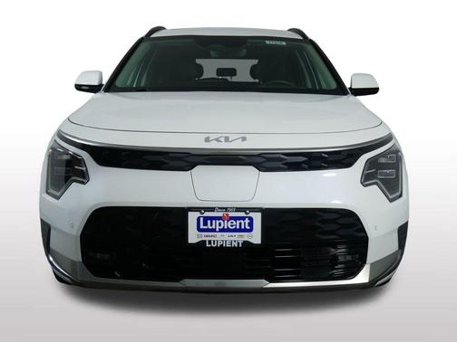 Snow White Pearl 2024 Kia Niro EV Wave