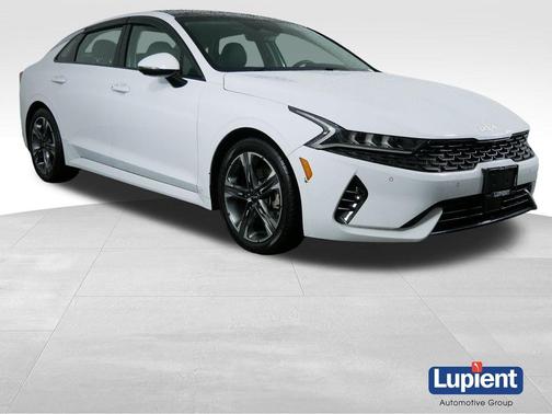 Glacial White Pearl 2022 Kia K5 EX