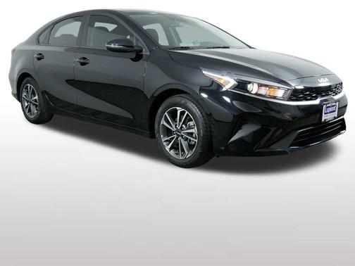 Aurora Black Pearl 2023 Kia Forte LXS