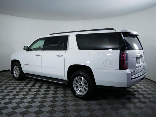 2017 GMC Yukon XL SLT