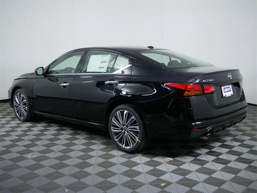 2025 Nissan Altima SL