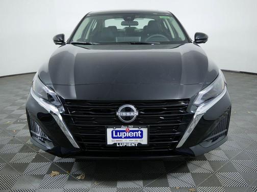 2025 Nissan Altima SL