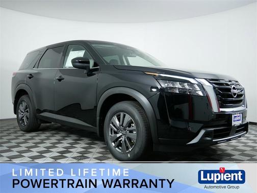 2025 Nissan Pathfinder S