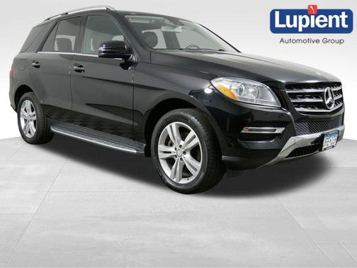 Black 2015 Mercedes-Benz M-Class ML 350 4MATIC