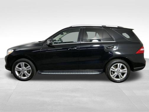 Black 2015 Mercedes-Benz M-Class ML 350 4MATIC