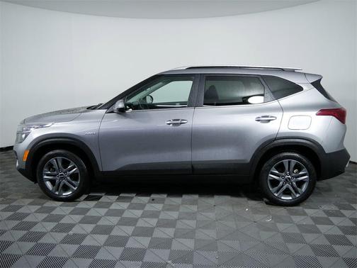 2022 Kia Seltos S