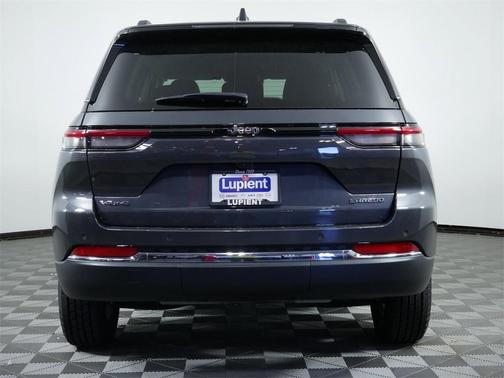 2022 Jeep Grand Cherokee Laredo