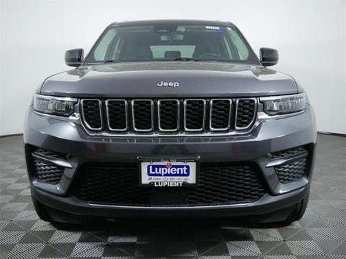 2022 Jeep Grand Cherokee Laredo