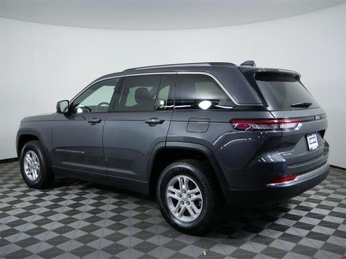 2022 Jeep Grand Cherokee Laredo