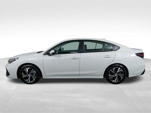 Crystal White Pearl 2025 Subaru Legacy Premium