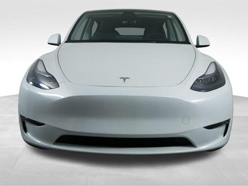 White 2023 Tesla Model Y Long Range